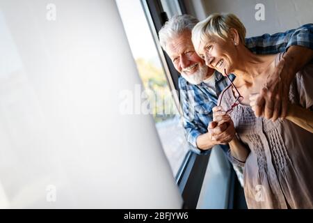 Freundliche senior Paar das Leben genießen und Zeit miteinander zu verbringen Stockfoto