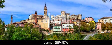 Malerisches mittelalterliches Dorf (borgo) und Burg - Castiglione d'Asti in Piemonte, Italien Stockfoto