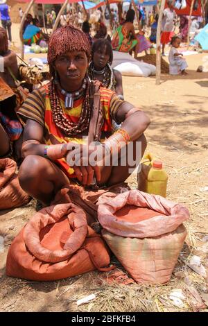 Hamer Tribe Markt fotografiert im Omo River Valley, Äthiopien Stockfoto