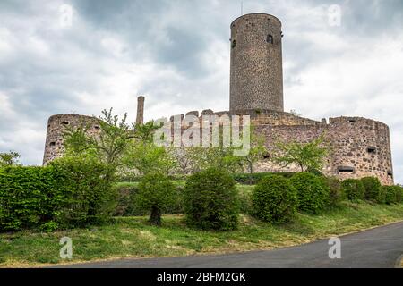 Burg Münzenberg, eine Ruine aus dem Hochmittelalter in der Stadt Münzenberg, Wetteraukreis, Hessen, Deutschland Stockfoto