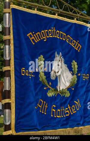 Ringreiten, traditionelles Ridung Festival des Reitvereins Alt Hattstedt, Hattstedt, Nordfriesland, Schleswig-Holstein, Norddeutschland Stockfoto