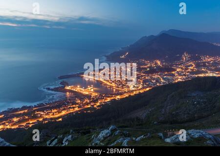 Luftaufnahme bei Sonnenuntergang der La Guardia Gegend, in Galicien, Spanien. Stockfoto