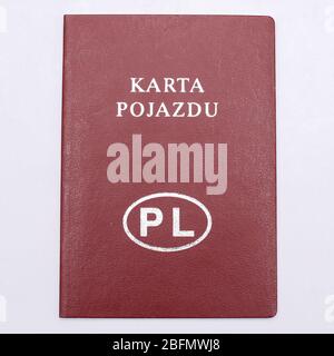 Tschenstochau, Polen - 18. April 2020: Polen Fahrzeugkarte auf weißem Hintergrund Stockfoto