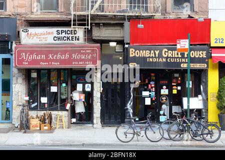 Afghan Kebab House, Bombay Grill House, 764 9. Ave, New York, NYC Schaufenster Foto eines afghanischen und indischen Restaurants in Hells Kitchen. Stockfoto