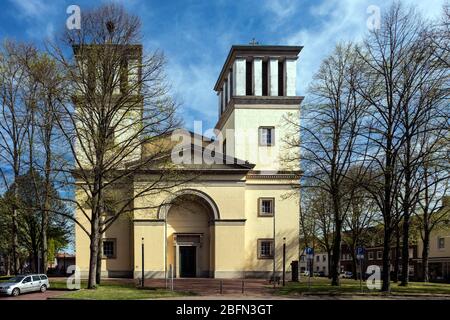 Katholische Pfarrkirche am Kirchplatz in der Innenstadt von Rees Stockfoto