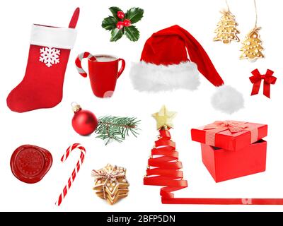 Große Reihe von verschiedenen Weihnachts-Spielzeug isoliert auf weiß Stockfoto