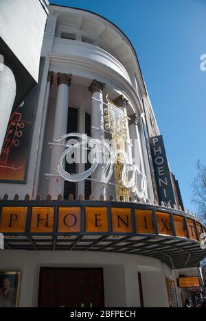 Neoklassische Architektur Phoenix Theater, Charing Cross Road, London, WC2 von Giles Gilbert Scott Cecil Massey Bertie Crewe Stockfoto