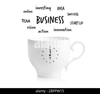 Cup und BUSINESS Word Wolke auf weißem Hintergrund Stockfoto