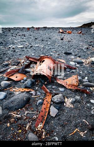 Rusty Wrack von Grimsby Fischfang Schleppleinen Epine am Djupalonssandur Dritvik Strand im Snaefellsnes Nationalpark, Island Stockfoto