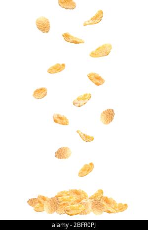Fallende Cornflakes auf weißem Hintergrund Stockfoto