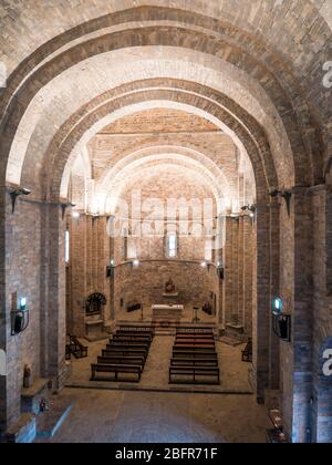 Monasterio románico de San Pedro de Siresa. Huesca. Aragón. Pirineos. España Stockfoto