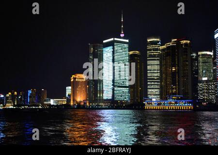 Shanghai bei Nacht Stockfoto