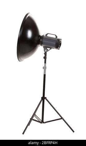 Studio Blitz mit Beauty Dish isoliert auf weiß Stockfoto