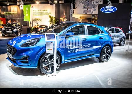 Brüssel, Belgien, Jan 2020 Ford Puma Ecobost Hybrid, Brussels Motor Show, moderner, glänzender Subcompact Crossover SUV der Ford Motor Company Stockfoto