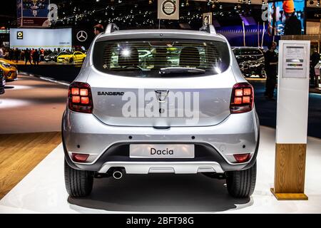 Brüssel, Belgien, Jan 2020 DACIA SANDERO Stepway, Brussels Motor Show, zweite Generation, Automobile Dacia Stand, rumänischer Automobilhersteller Stockfoto