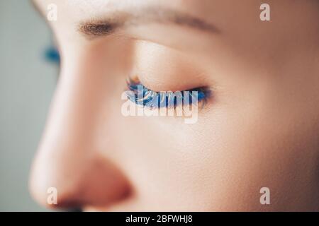 Professionelle Wimpernverlängerungen Stockfoto