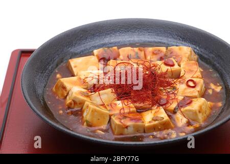 Nahaufnahme der chinesischen Küche mapo doufu in einem Gericht Stockfoto