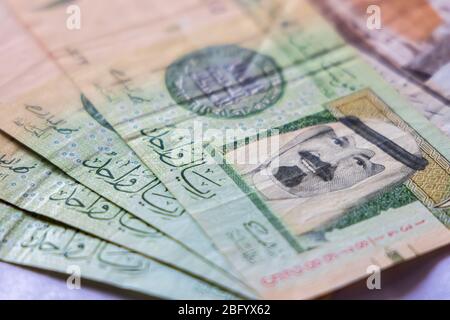 Nahaufnahme Saudia Arab Riyal Bank Notes. König von KSA. Stockfoto