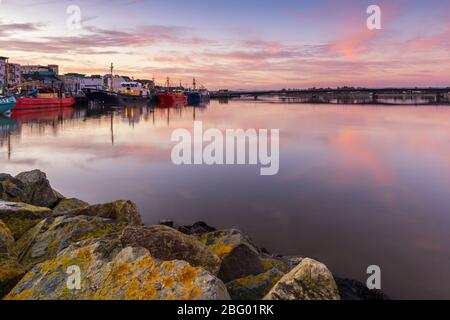 Kai in Dusk - Wexford Town Irland Stockfoto