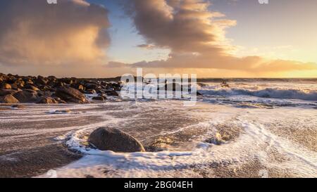 Sonnenuntergang am Carnsore Point Wexford Irland Stockfoto