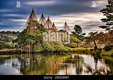 Kasumi Teich, Kenroku-en Garten in Kanazawa, Japan. Stockfoto