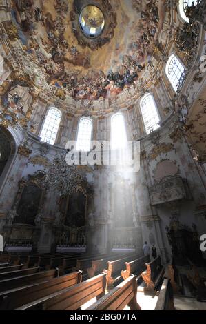 Die Kuppel in der Abteikirche der Benediktiner Kloster Ettal, Ammergauer, Bayern, Deutschland, Europa Stockfoto