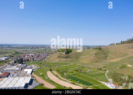 Luftdrohnenansicht, Schloss Ortenberg mit Landschaft des Kinzigtals, Ortenberg, Schwarzwald, Baden-Württemberg, Deutschland, Europa Stockfoto