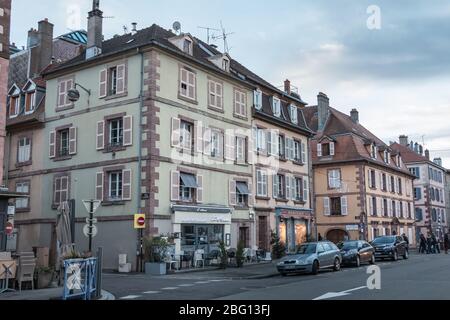 Belfort, Frankreich, 26. Dezember 2017: typische Architektur Detail von Gebäuden in der Innenstadt an einem Wintertag Stockfoto