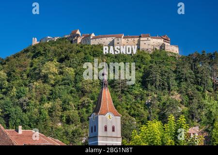 Rasnov Zuflucht Burg, 13. Jahrhundert, auf dem Hügel über der Stadt Rasnov, Brasov County, Siebenbürgen, Rumänien Stockfoto