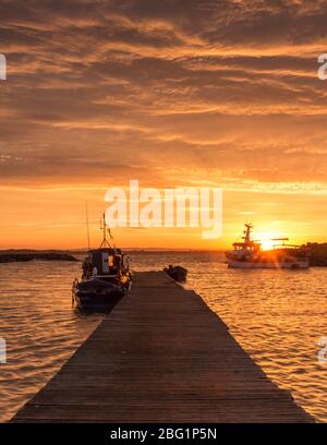 Sonnenuntergang am Boot sicher Rosslare Wexford Stockfoto