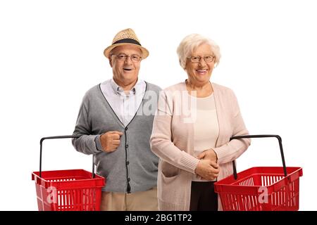 Ältere Menschen mit leeren Einkaufskörben auf weißem Hintergrund isoliert Stockfoto