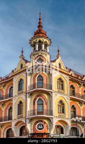 Hotel Astoria, 1906, eklektisch, meist Jugendstil, bei Piata Regele Ferdinand (König Ferdinand Platz) in Oradea, Crisana Region, Rumänien Stockfoto