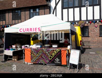 Imbissstand auf dem Marktplatz, während des Sandwich Festivals 2019, Kent Stockfoto