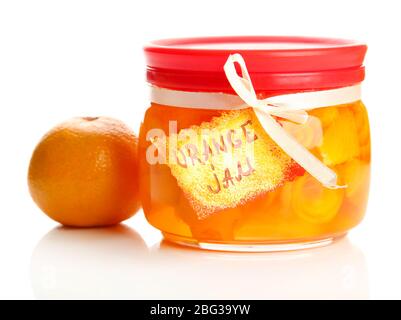 Orange Konfitüre mit Lust und Mandarine, isoliert auf weißem Stockfoto