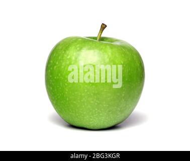 Grüner reifer Apfel auf weißem Hintergrund isoliert Stockfoto