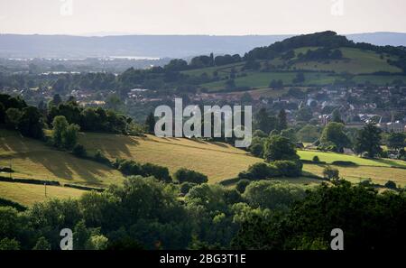 Eingebettet in die englische Landschaft Gloucestershire Stadt Stroud Fänge Die Nachmittagssonne Stockfoto