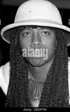 Rick James kommt zu seiner Pressekonferenz, um sein neues Album Throwin' Down zu promoten. Juni 1982Quelle: Scott Weiner/MediaPunch Stockfoto