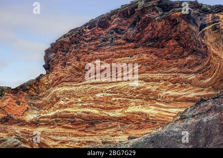 Wind erodierte Höhle in der Nähe von Anvil Rock und Blackheath Blue Mountains New South Wales Australien Stockfoto