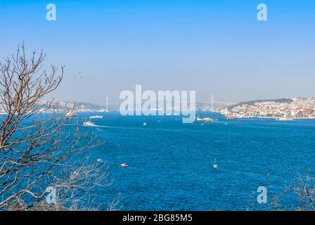 Istanbul, Türkei, 09. April 2007: Sarayburnu, Bosporus-Brücke Stockfoto