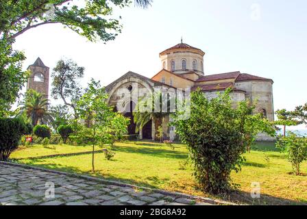 Trabzon, Türkei, 26. Juni 2008: Hagia Sophia Kirche. Es wurde 1263 während der Herrschaft von Manuel Komnenos, einem der Könige des Trabzo-Reiches, erbaut Stockfoto