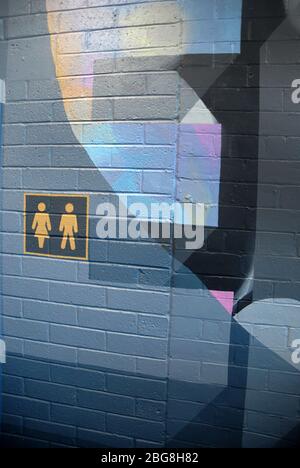 Toilettenschild im Brisbane Powerhouse, New Farm, Brisbane, Queensland, Australien. Stockfoto