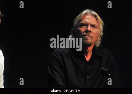 Manhattan, Vereinigte Staaten Von Amerika. November 2010. NEW YORK, NY - DEZEMBER 01: Sir Richard Branson im Crosby Hotel. Am 1. Dezember 2010 in New York City. Personen: Sir Richard Branson Kredit: Storms Media Group/Alamy Live News Stockfoto