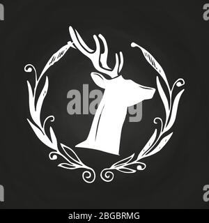 Kreidetafel-Hipster-Logo mit handgezeichneter Kranz und Hirschkopf-Silhouette. Vektorgrafik Stock Vektor