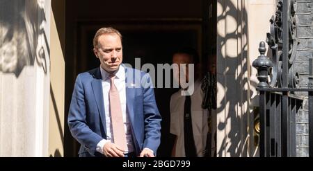 London, Großbritannien. April 2020. Matt Hancock Health Secretary verlässt ein Kabinettstreffen in der Downing Street 10, London Quelle: Ian Davidson/Alamy Live News Stockfoto