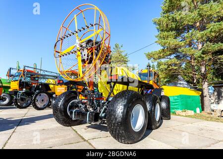 Samara, Russland - 23. September 2017: Verschiedene moderne Landmaschinen auf der jährlichen Wolga Agrar-Industrie-Ausstellung Stockfoto