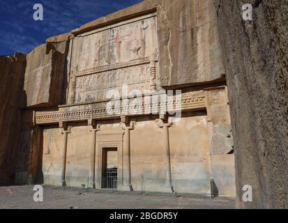 Grab von Artaxerxes III befindet sich am Hang des Rahmet-Berges, Kuh e  Rahmat (Berg der Barmherzigkeit) in Persepolis, Fars Provinz, Iran, Persien, Mittel-E Stockfoto