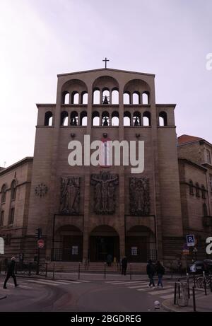 Saint-Ferdinand des Ternes - Sainte-Thérèse-de-l'Enfant-Jésus Kirche Stockfoto