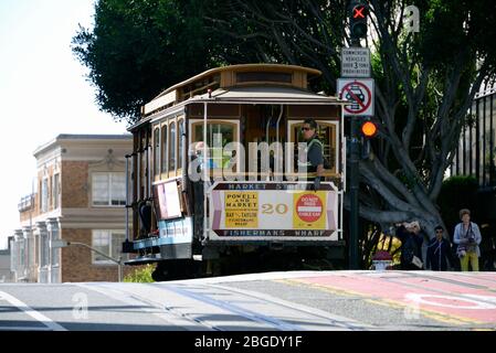 Cable Car auf Mason Street, San Francisco, Kalifornien, USA. Stockfoto