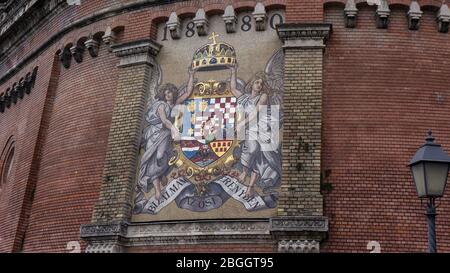 Ungarn Wappen auf der Burgmauer in Budapest, Ungarn. Stockfoto