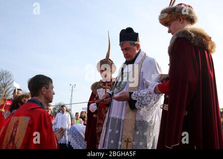 Tschenstochau, Polen - 30. März 2019: Begegnung der Ritter Christi des Königs unter der Leitung von Pfarrer Piotr Natane im Kloster Jasna Gora Stockfoto